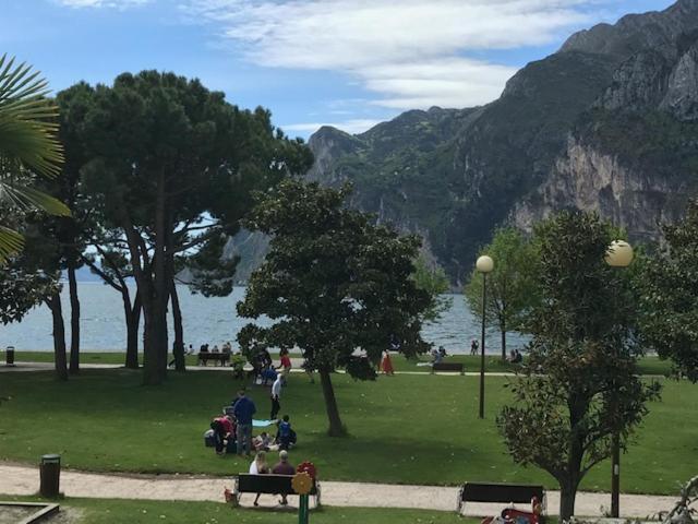 Appartement Balcone Sul Lago Riva del Garda Luaran gambar